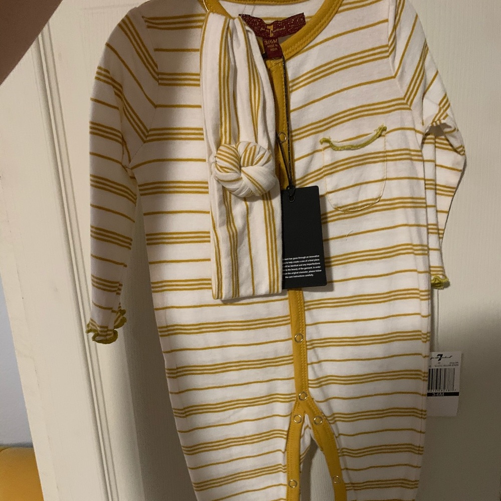 7 for all mankind footies.